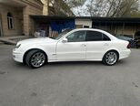 Mercedes E 240-2