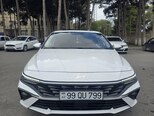 Hyundai Elantra-1