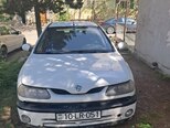 Renault Laguna-1