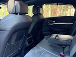 Audi e-tron Sportback-12