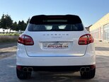 Porsche Cayenne-3