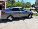 Nissan Versa-6