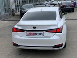 Lexus ES 300h-2
