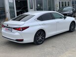 Lexus ES 300h-4