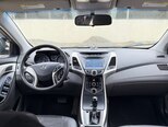 Hyundai Elantra-13