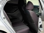 Hyundai Elantra-12