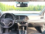 Hyundai Elantra-3