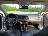 Hyundai Elantra-6