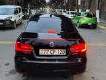 Volkswagen Jetta-5