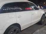 Audi Q7-5