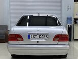 Mercedes E 240-9
