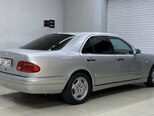 Mercedes E 240-11