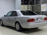 Mercedes E 240-10