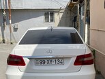 Mercedes E 220-3