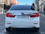 Toyota Camry-6