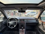 Mercedes E 240-5