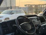 Ford Transit-10