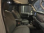 Jeep Wrangler-12