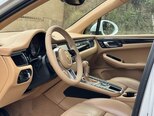 Porsche Macan S-8
