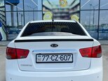Kia Cerato-7