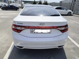 Hyundai Azera-5