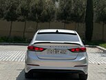 Hyundai Elantra-2