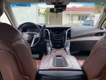 Cadillac Escalade-9