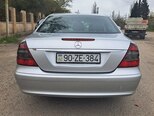 Mercedes E 220-2