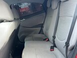 Hyundai Accent-11