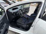 Toyota Aqua-16