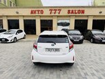 Toyota Aqua-7