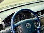 Volkswagen Phaeton-9