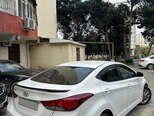 Hyundai Elantra-3
