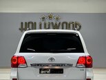 Toyota Land Cruiser-10