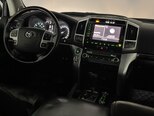 Toyota Land Cruiser-11