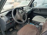 Mitsubishi Pajero-5