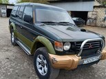 Mitsubishi Pajero-4