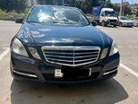 Mercedes E 250-1