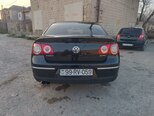 Volkswagen Passat-8