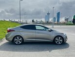 Hyundai Elantra-4