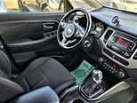 Kia Carens-7