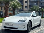 Tesla Model 3-2
