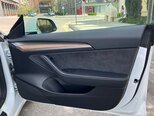 Tesla Model 3-10