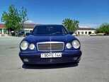 Mercedes E 240-1