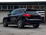 Porsche Cayenne-4