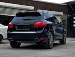 Porsche Cayenne-6