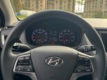 Hyundai Accent-15