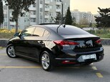 Hyundai Elantra-4