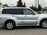 Mitsubishi Pajero-6