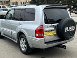 Mitsubishi Pajero-11